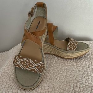 Eddie Bauer espadrille sandals